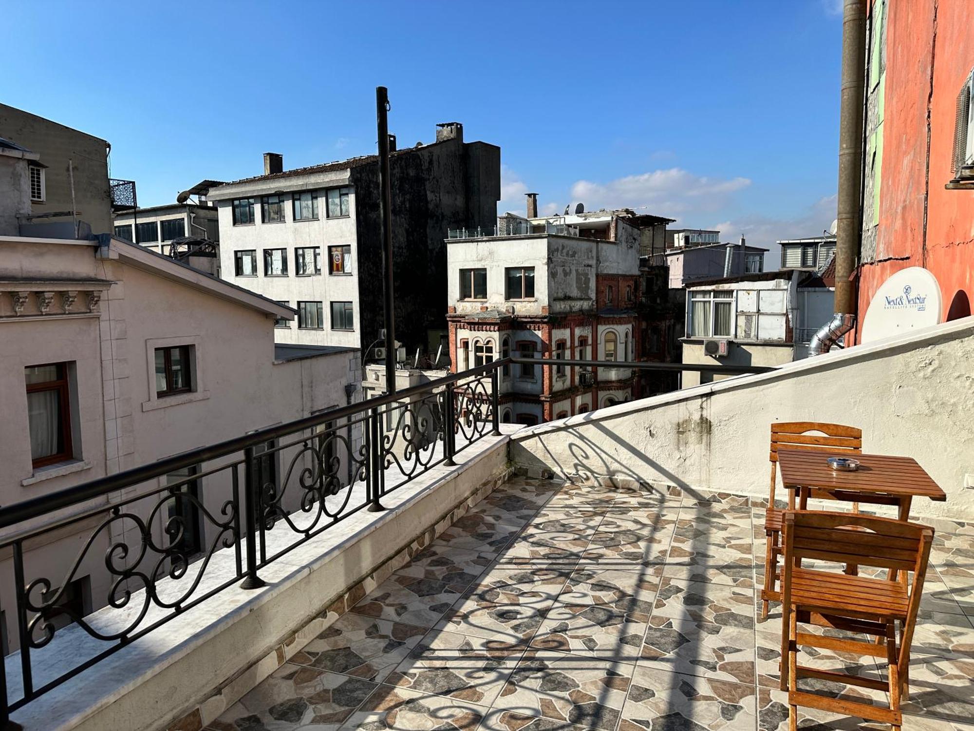 New Pera Aparthotel Истанбул Екстериор снимка
